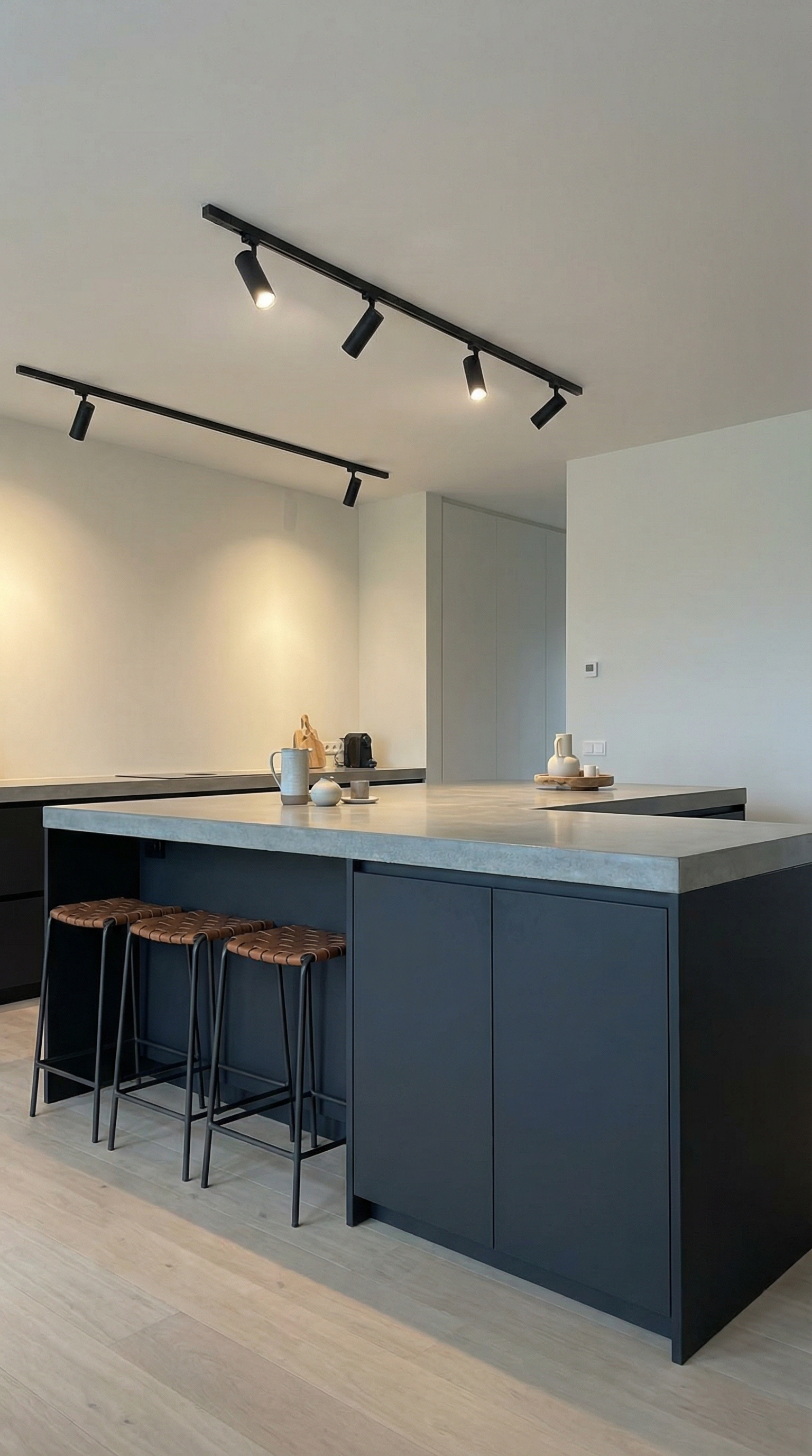 Кухня-остров в минималистичном стиле, ИИ-интерьер